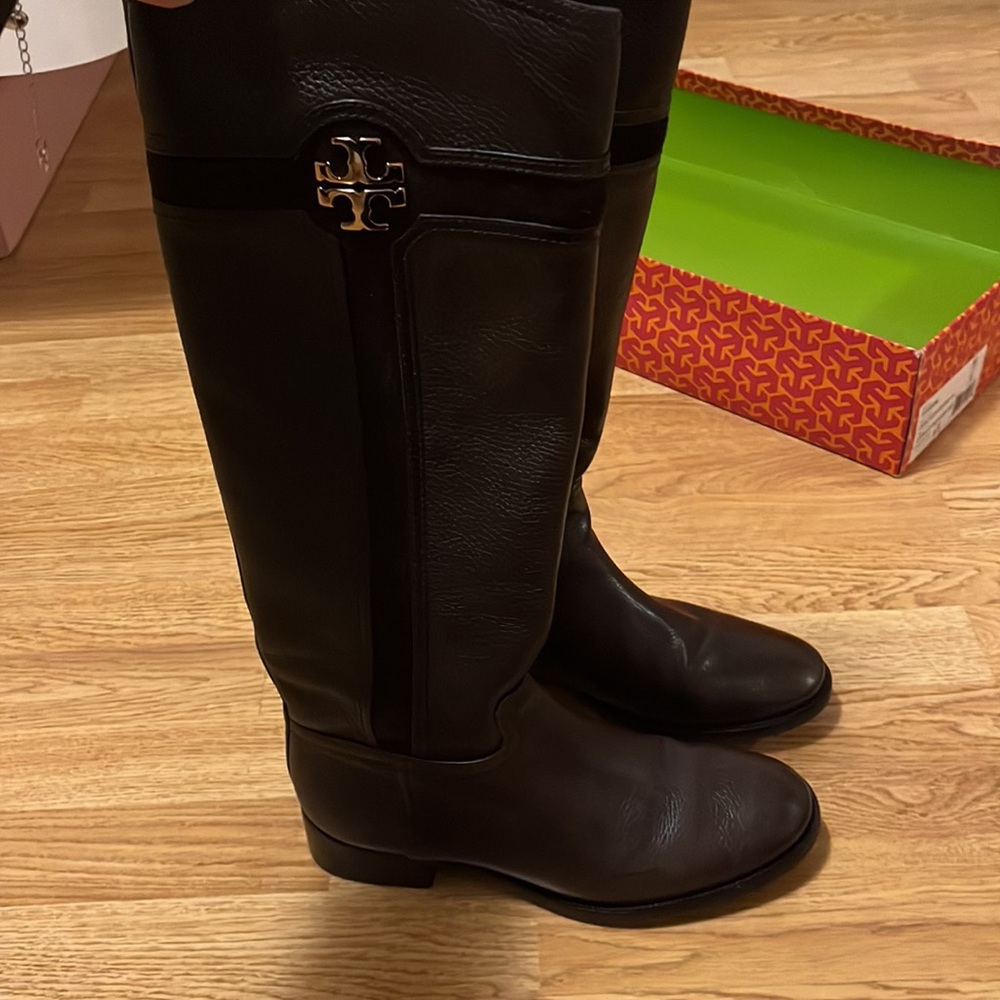 Tory Burch Alaina 30mm Boots - Picture 3 of 13